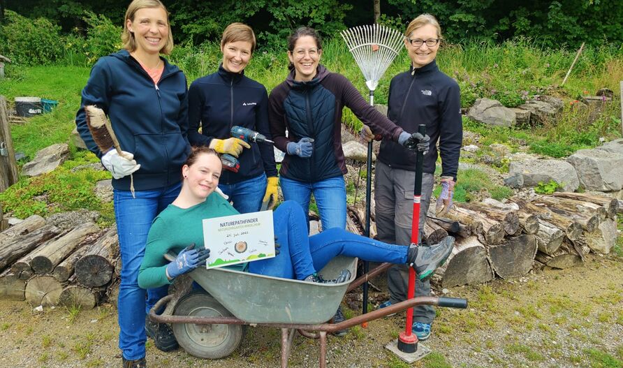 Ehemalige Gewinner*innen beim Deutschland summt-Pflanzwettbewerb 2023